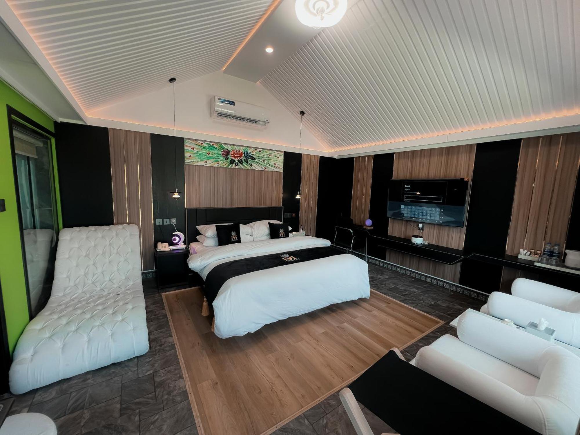 Iyi Luxury Inn Swat Saidu Sharif Exterior foto