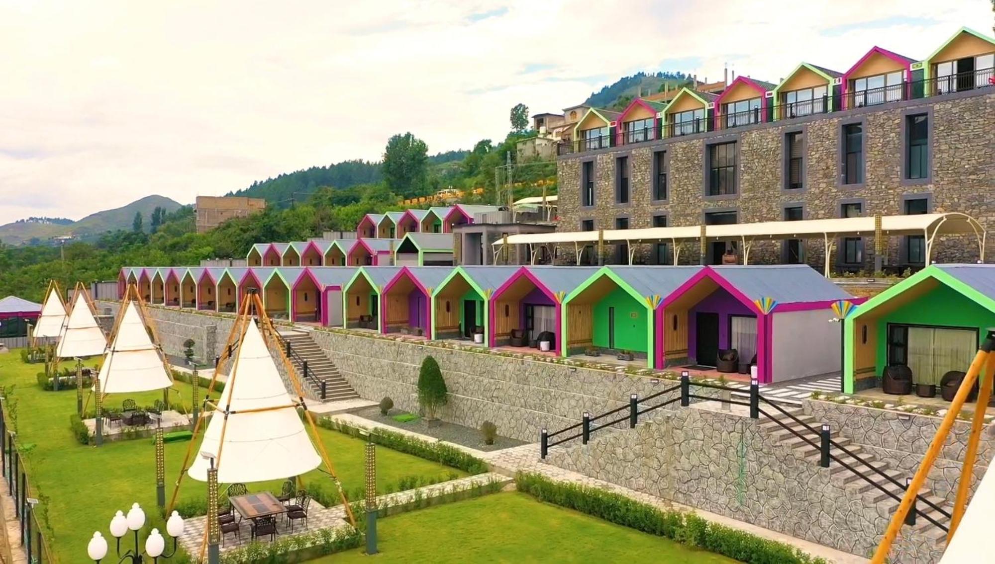 Iyi Luxury Inn Swat Saidu Sharif Exterior foto
